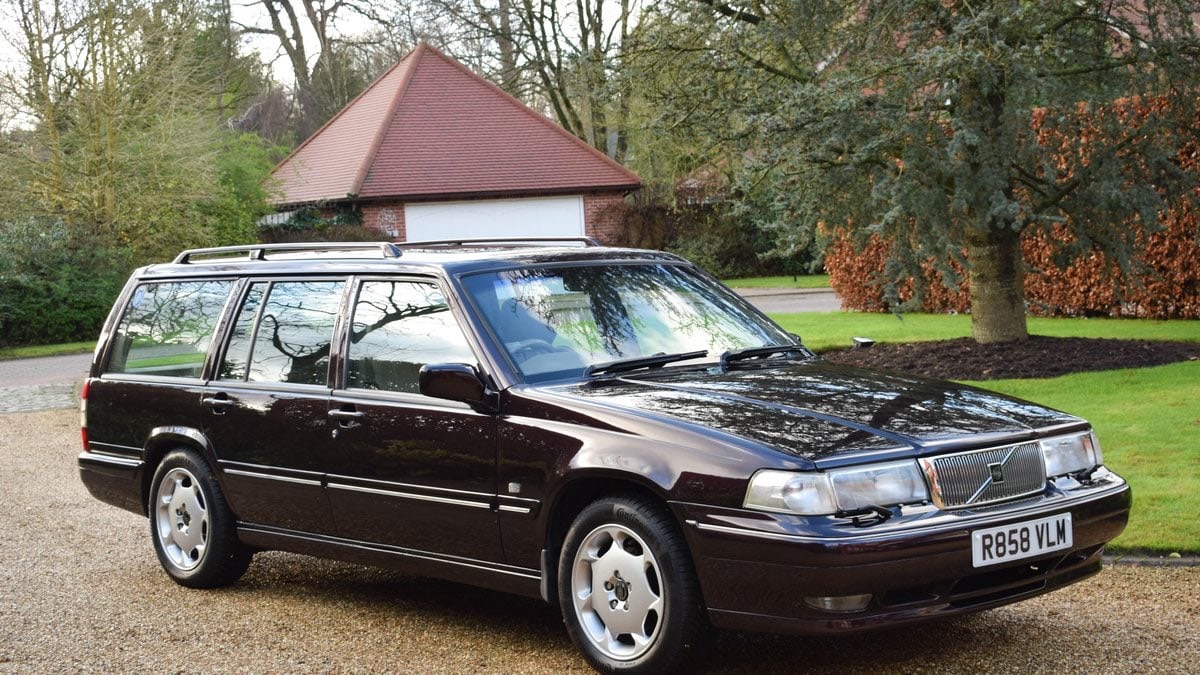 1998-volvo-v90.jpg