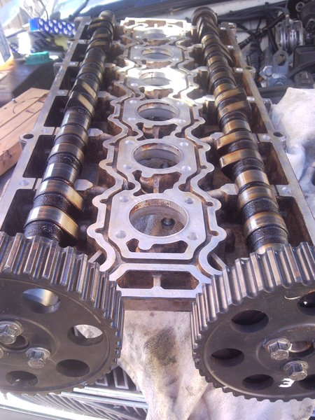 Cams in alignment for re-assembly