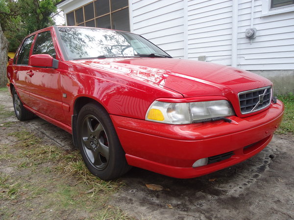 1998 volvo s70 t5 with a few mods