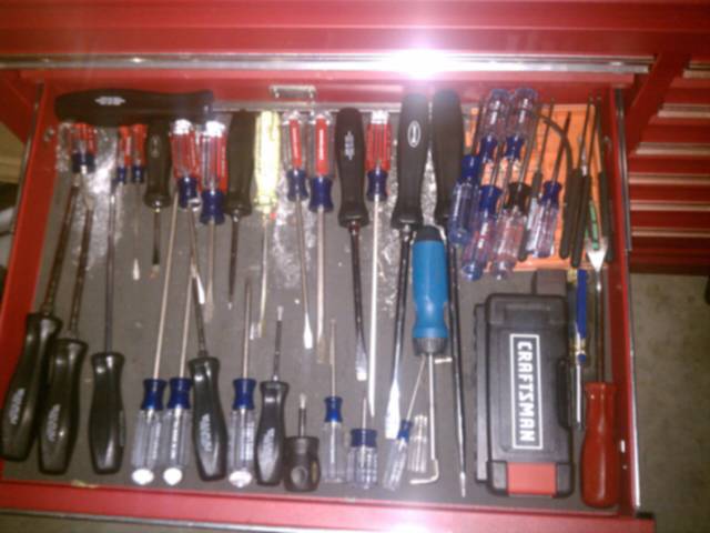 Screwdrivers/torx - Craftsman, SK, JH Williams (Snap-On) and Ullman picks. Easco nut driver. Lisle brand trim removal tool. Only thing not US is the small orange box below the torx/picks from HF.