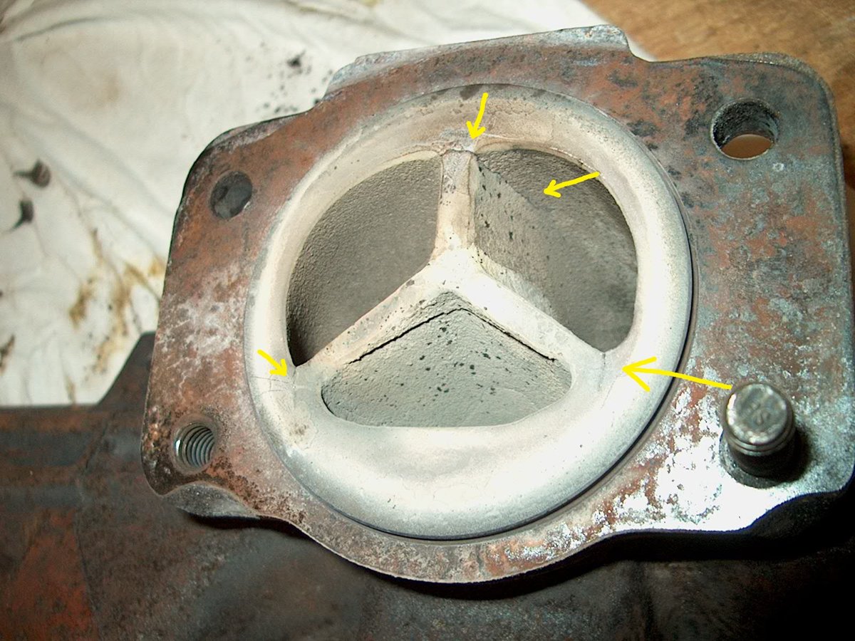 Exhaust Manifold 04.JPG