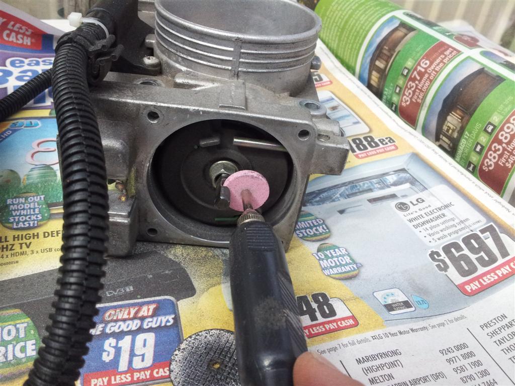 Cutting the shaft with a high speed stone cutting tool.