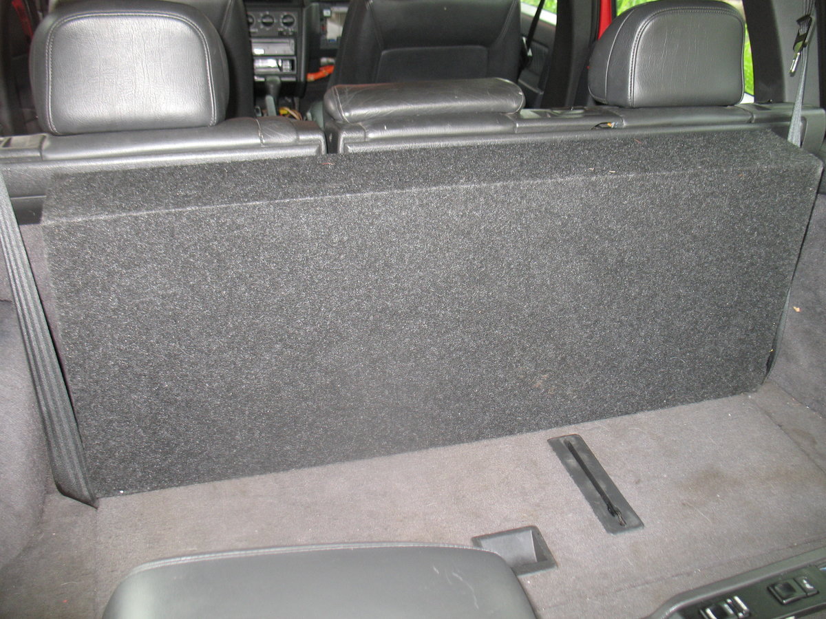 Volvo 850 Sub Box 032.JPG