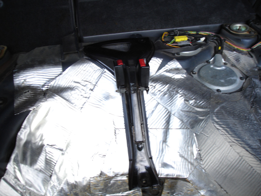 Fig 15 3rd row seat buckle assembly.JPG