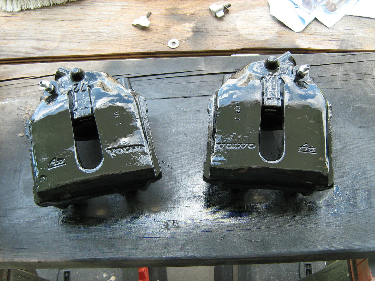 005: Same engine paint. Shiny.