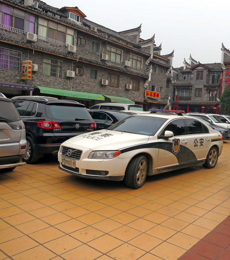 chinese-s80-police-car.jpg