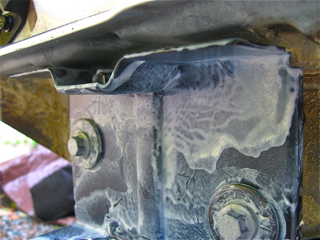 25) Position new bumper bracket towards top of adjustment range.jpg