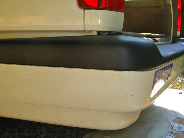 27) Appearance of bumper gap during installation.jpg