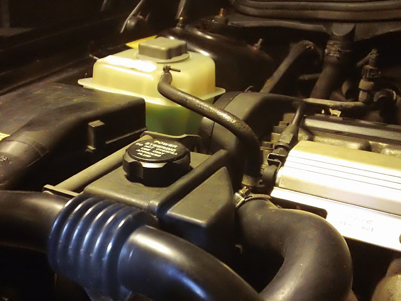 holds fluid level...