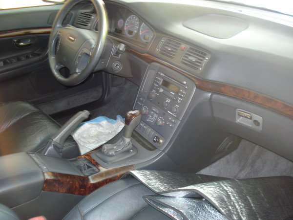 JUST A SHOT OF THE INSIDE...:) clean! Original, love it!