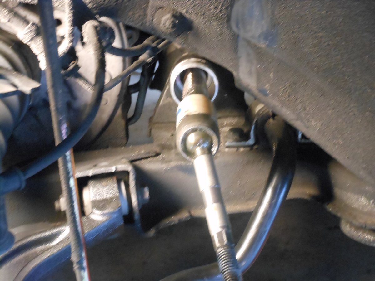 Left side inner tie rod without boot.JPG