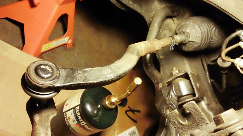 passenger side outer tie rod - it is original