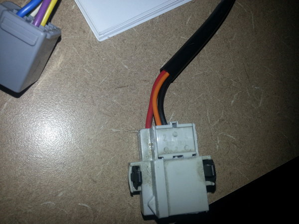 this connector from power to the switch