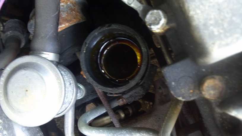 Oil in air pipe small.jpg