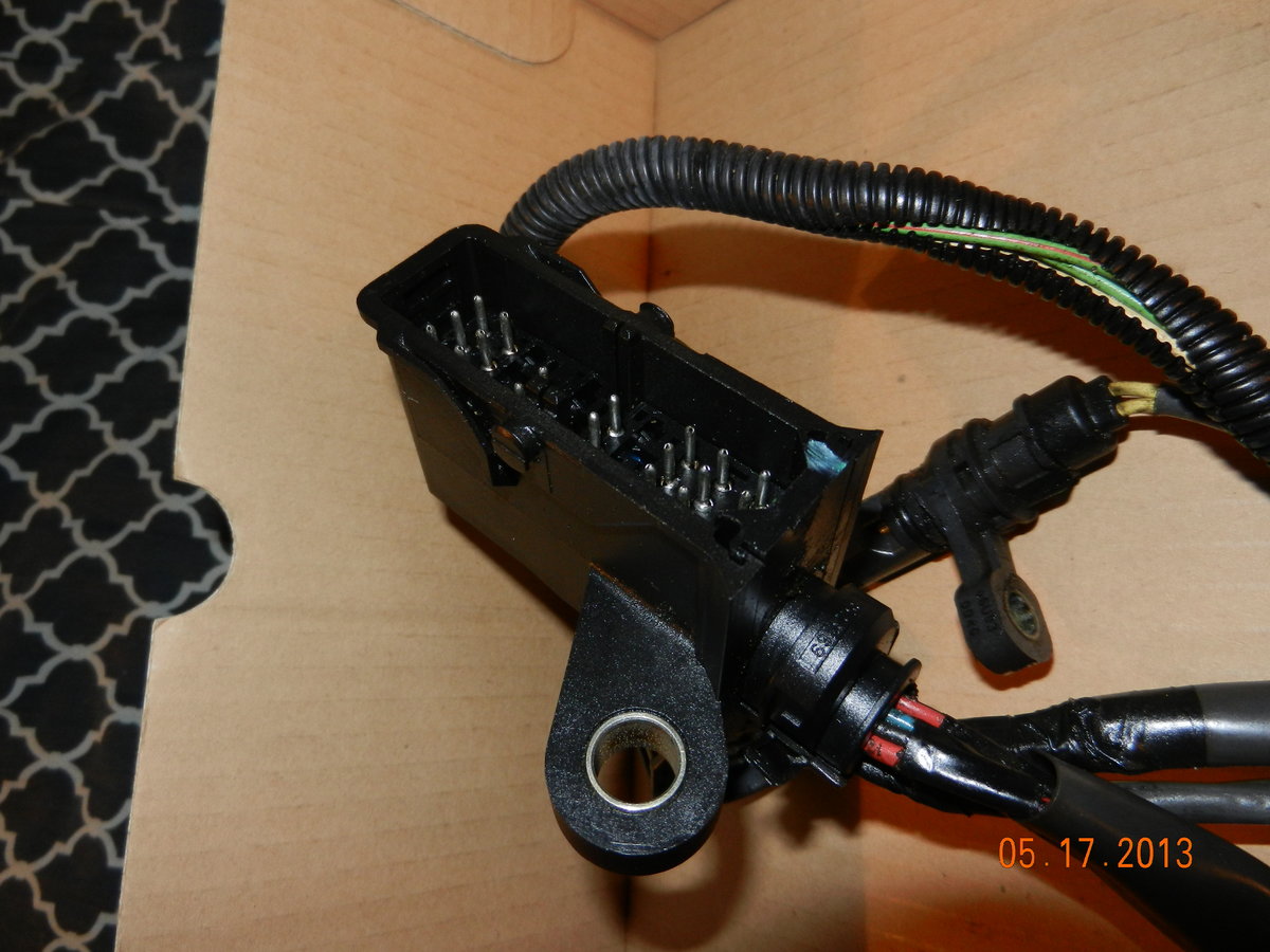 Lower transaxle connector