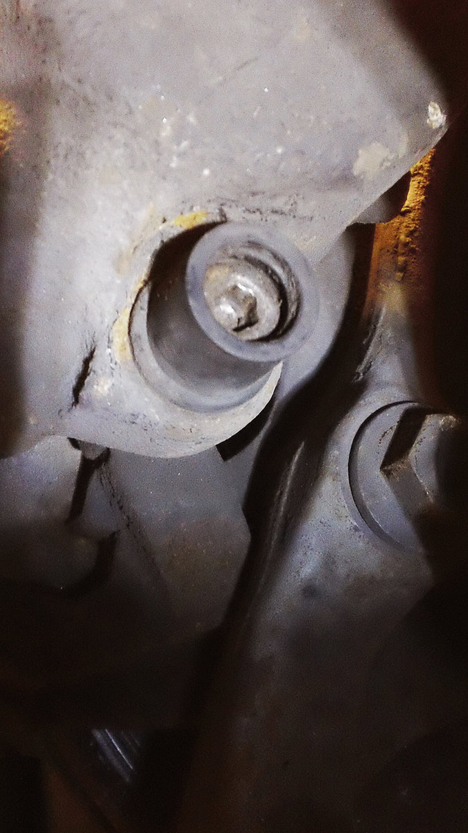 caliper guide pin exposed