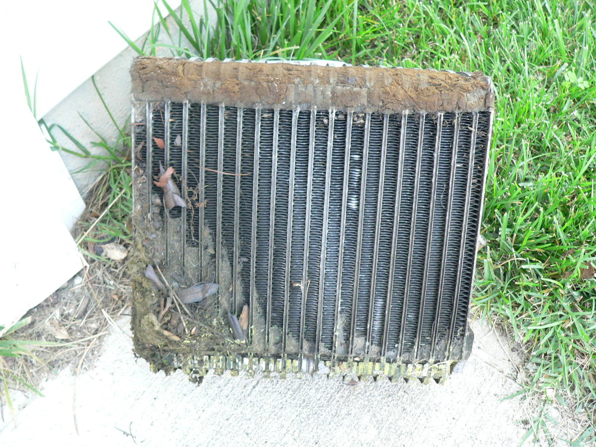 Volvo 850 evaporator leak