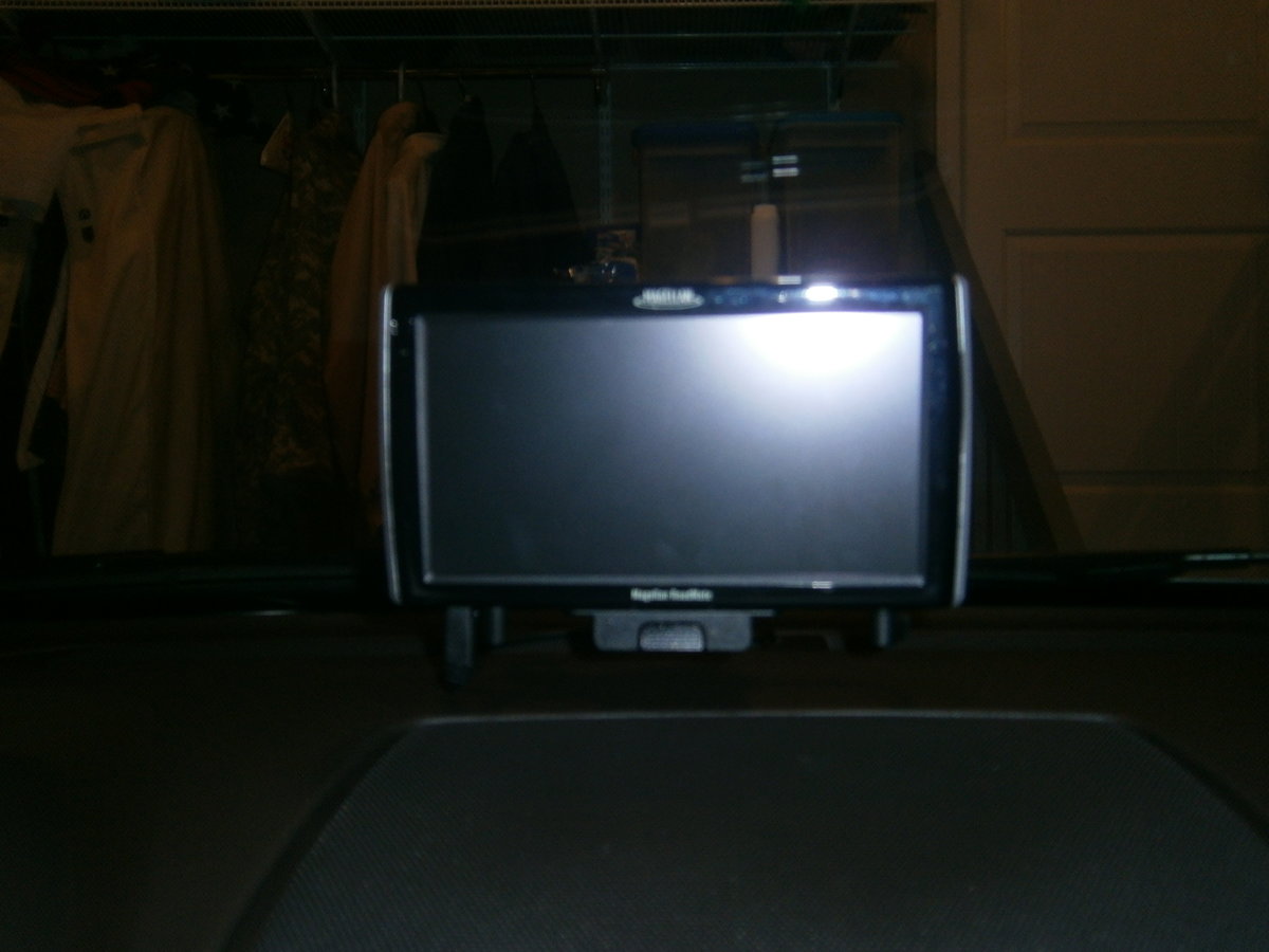 Windshield Mount with wires routes behind the dash