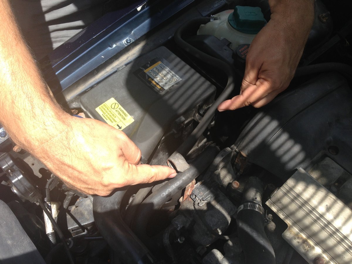 unclip P/S and Coolant return to allow reservoir to tip up