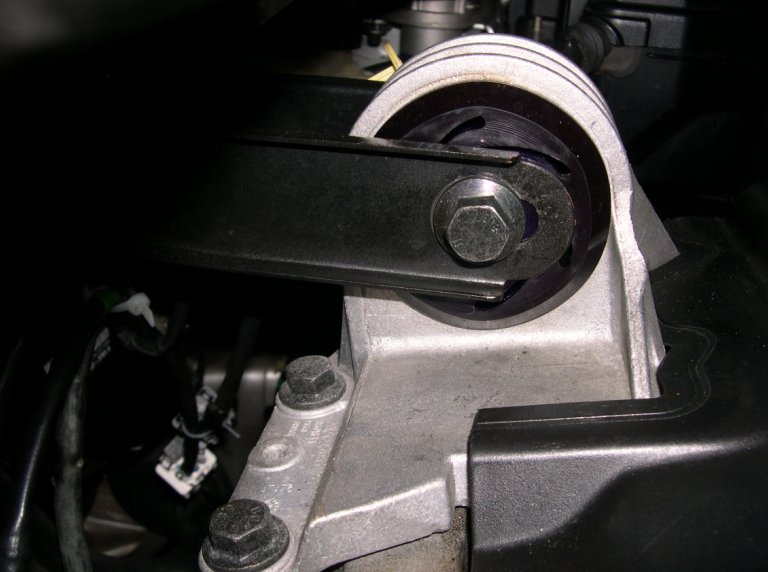 Upper torque rod kit had poly bushing and new bolt