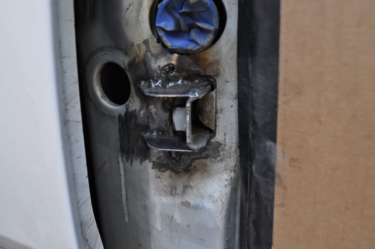 Welded Bracket with Gussets