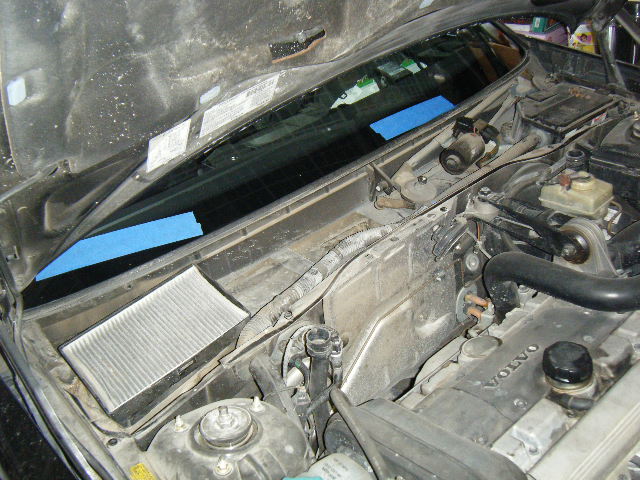 View of entire under-cowl area, with cowl completely removed...