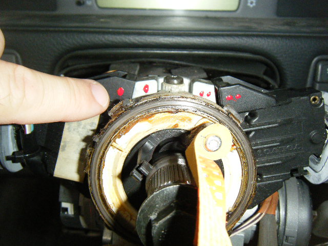 I also marked the signal and wiper stalks for ease of thought during re-assembly...