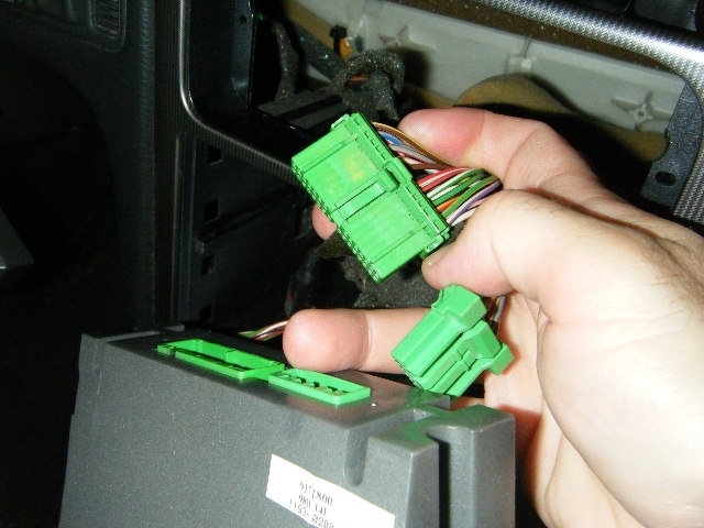 disconnect...ah, the wonder of magic, electronic black (or in this case, gray!) boxes!...