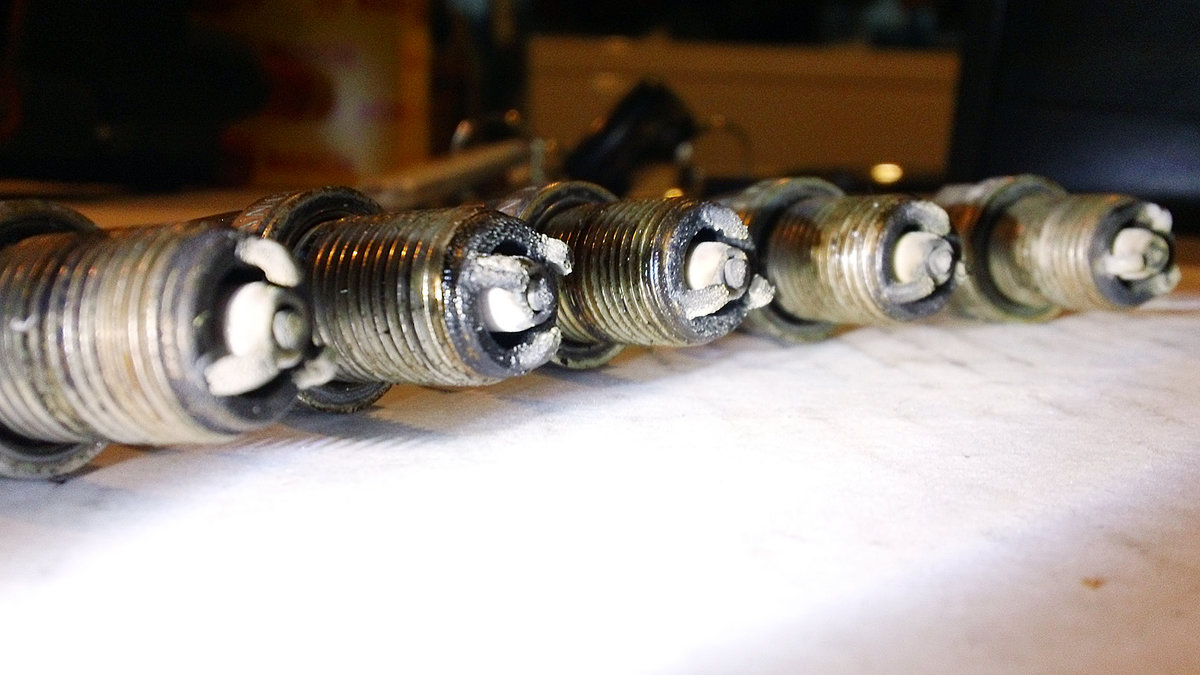 Non-turbo spark plugs