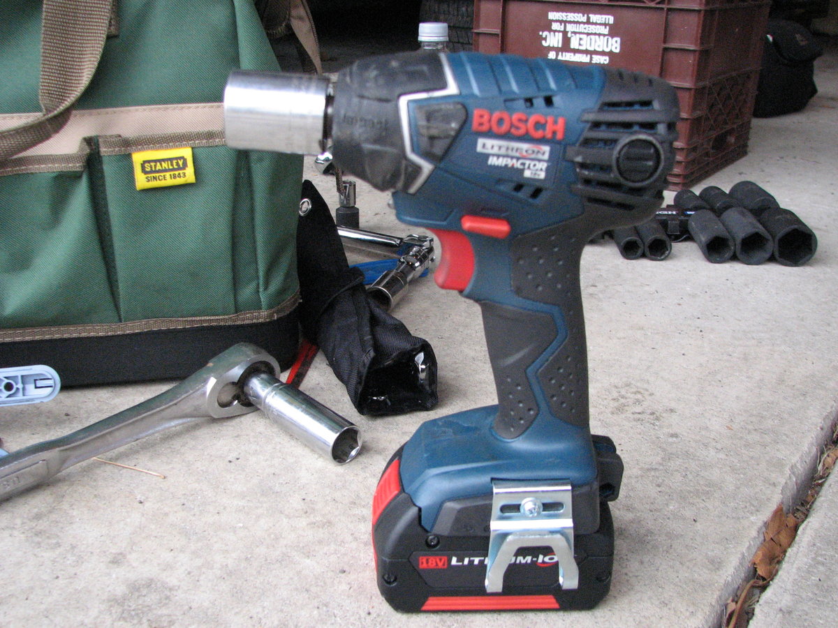 Bosch light impact 1/2" Drive.