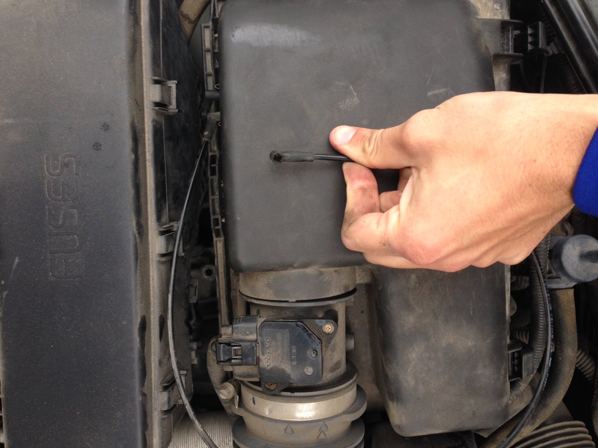 broken elbow, no idea where it goes?