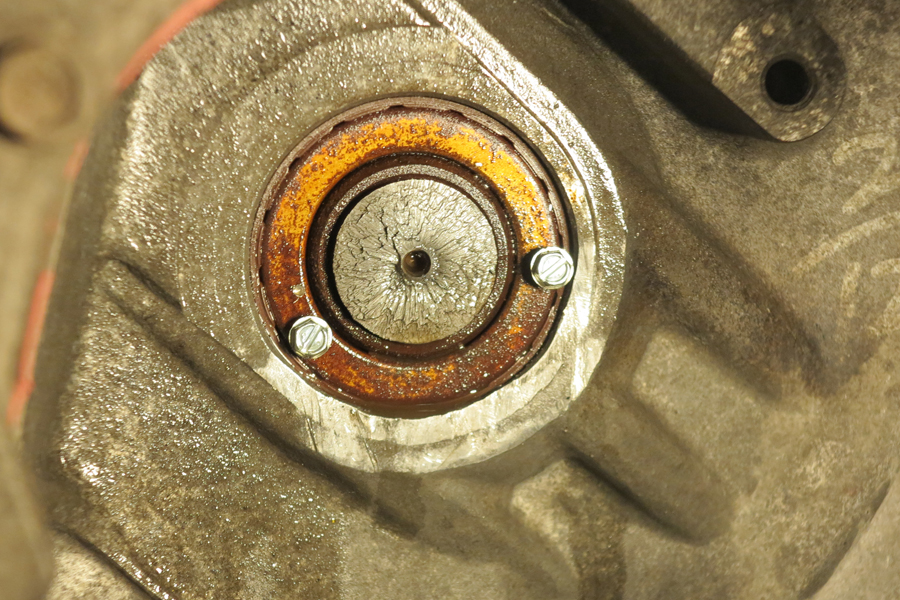 sheet metal screws for pulling seal