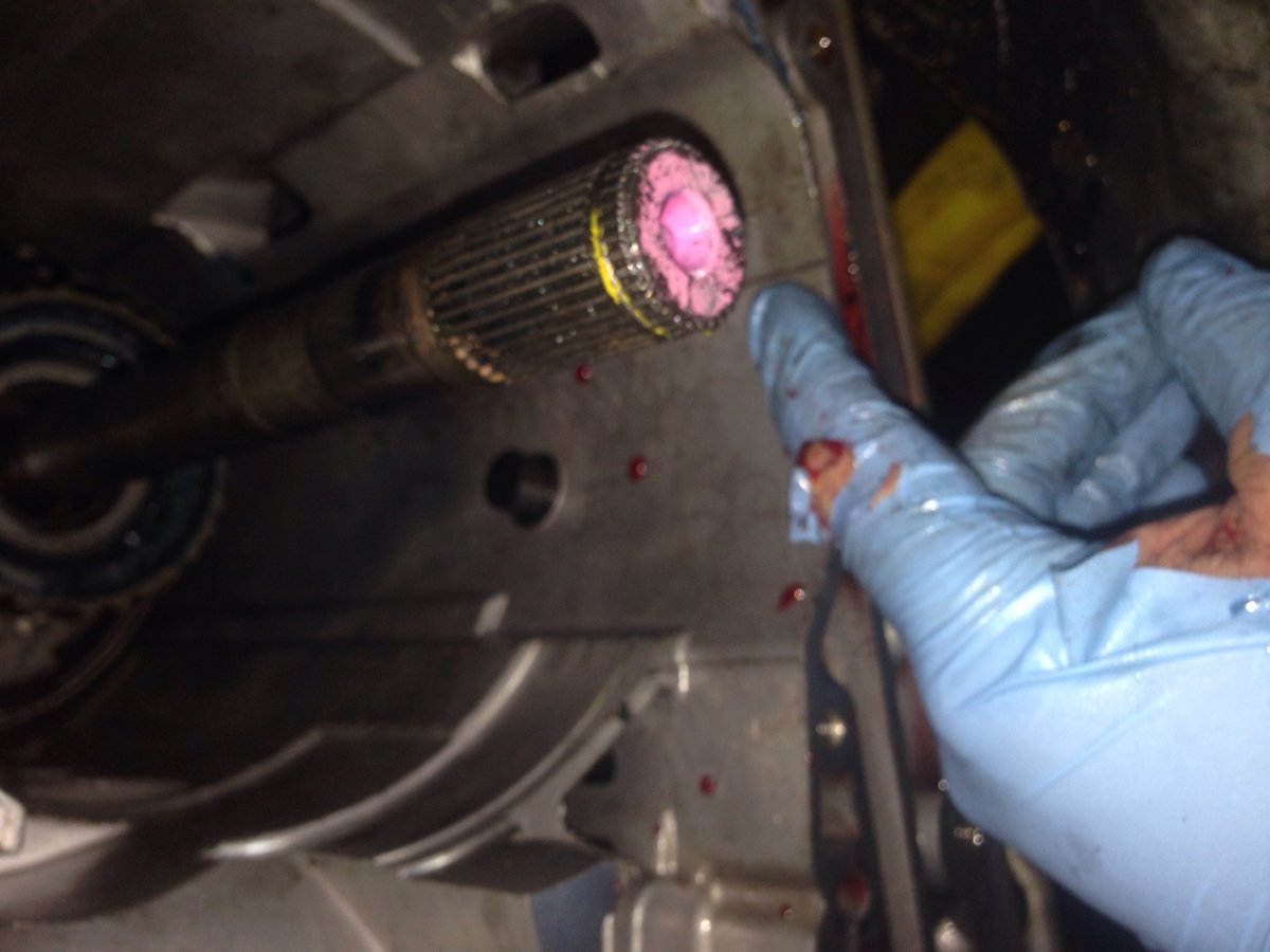 Only cut myself once, watch it, the 4th gear carrier is sharp around the edges.  :)