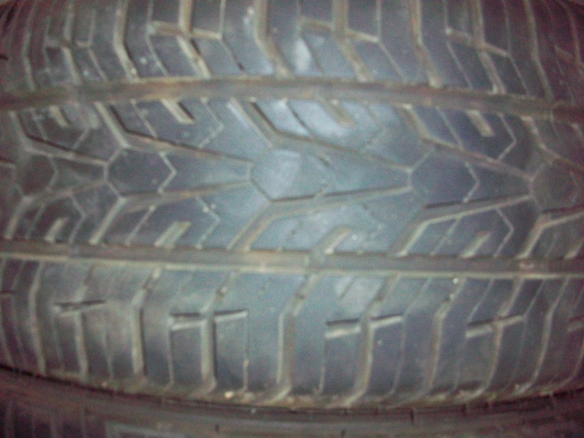 wheels and tires 002.JPG