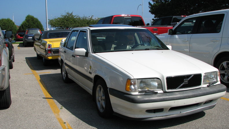 17' Chrysler Newport behind me with four other vehicles from Alaska?