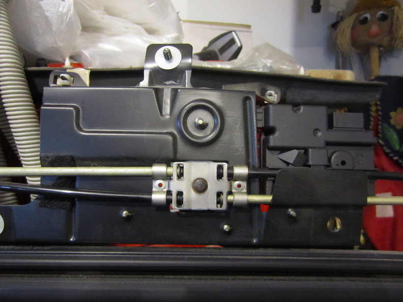 Front of unit with motor unit and mounting points