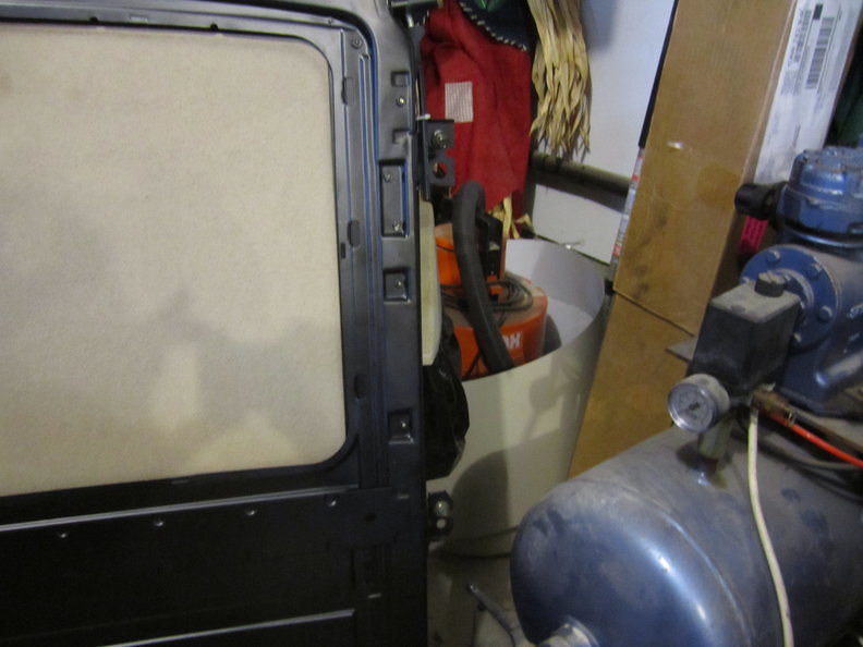 LH front 2 mounting bolts. There is a 3rd at the rear edge.