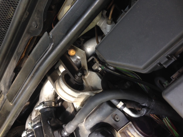 upper engine mount.JPG