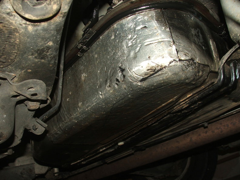 Fuel drops on passenger side of the tank only