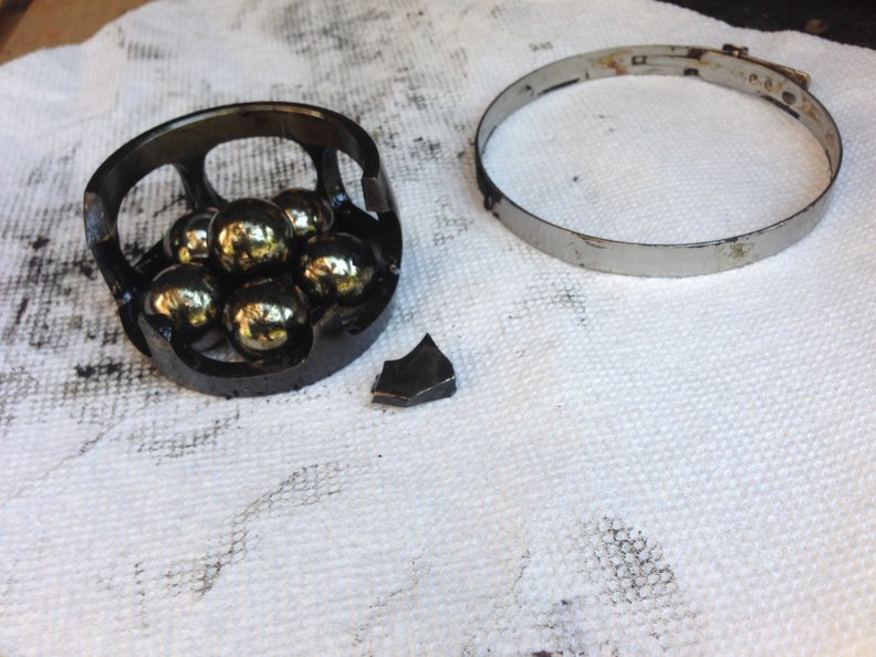 Side view - Ugh - broken cage