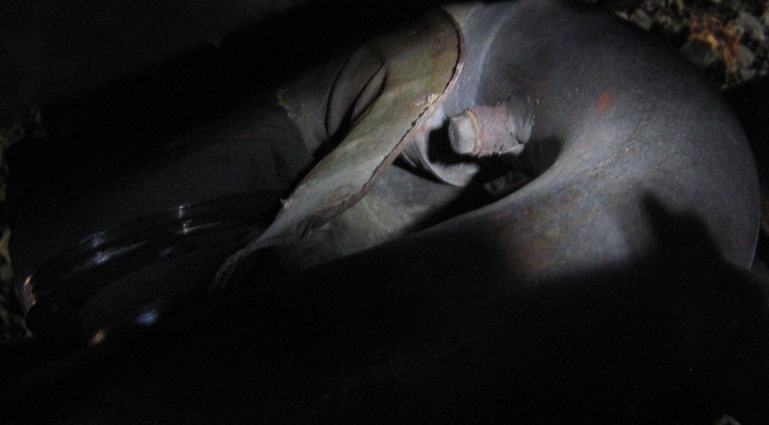 volvo v70 awd exhaust heat shield 5.jpg