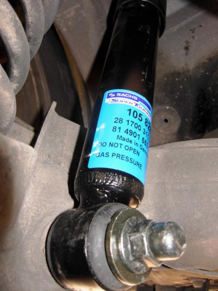 rear nivomat shock absorber lower mounting nut.jpg