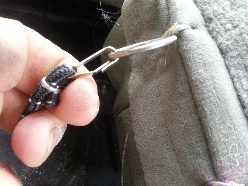 There are 2 x bungee cords to unclip from the backrest