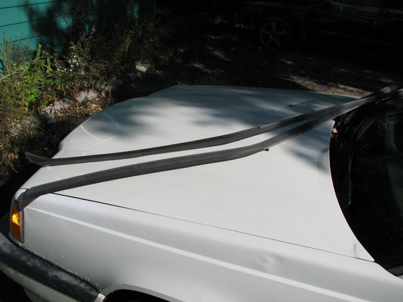 '98 moldings before refurbing.