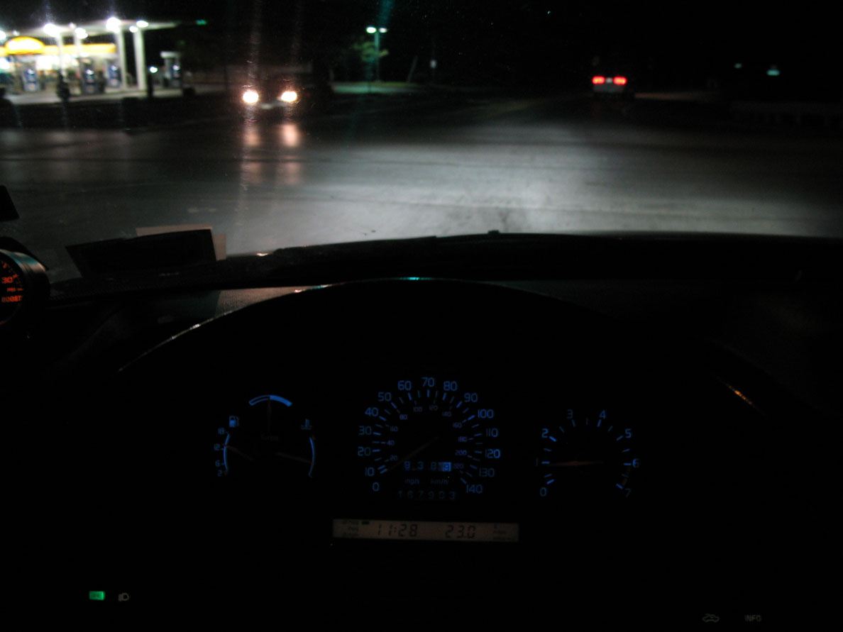its a little dark boost gauge on the left :)