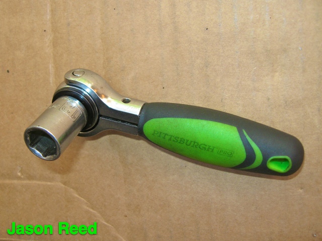 Useful swivel head stubby 1/4" drive ratchet with 12mm socket