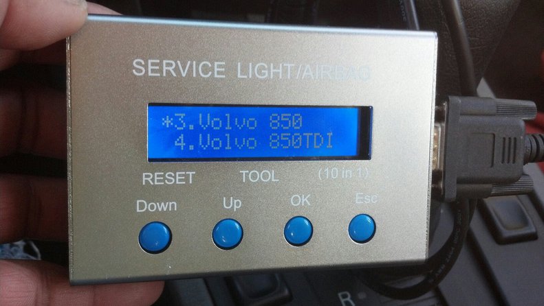 Service light reset tool for Volvo 850
