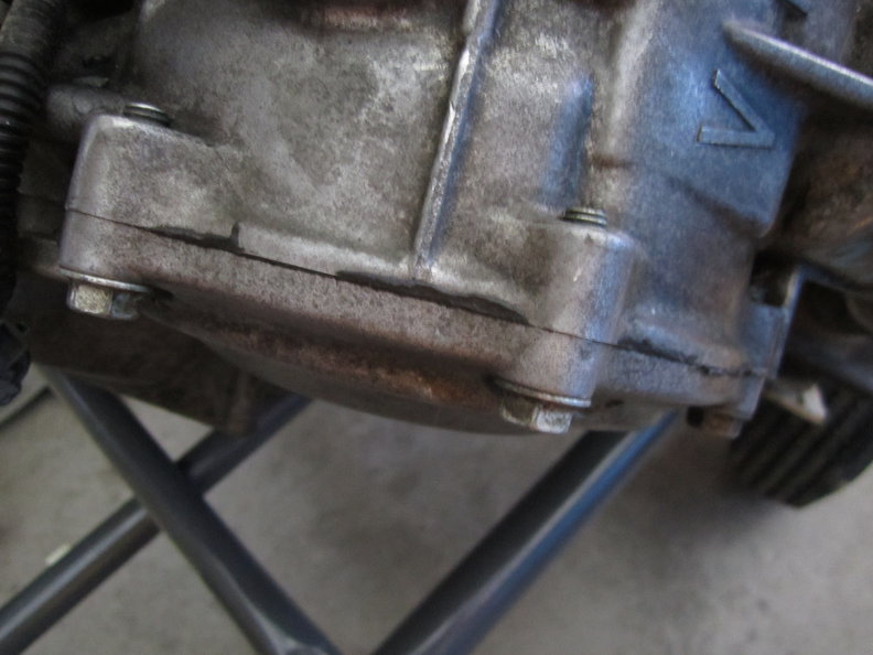 All the extra sealant signs of hacing been repaired?