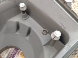 The plastic clip has deteriorated and wont hold the reflector