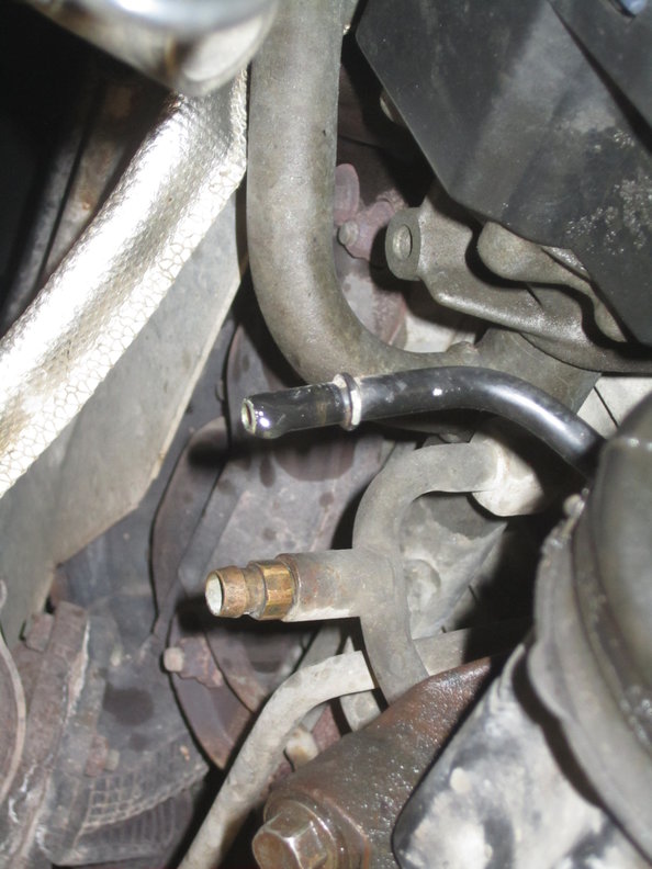 Pipe end to fuel rail